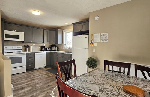 Tobermory Cottage | Grotto Basecamp Lodge 10+ Guests Accessibility Mobility Friendly Space Tobermory