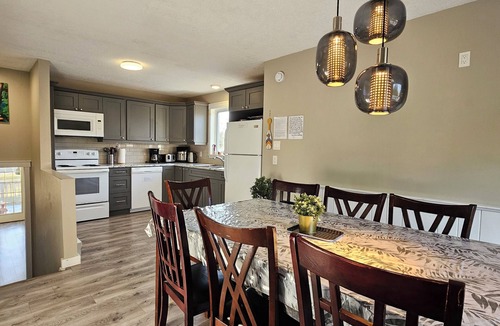 Tobermory Cottage | Grotto Basecamp Lodge 10+ Guests Accessibility Mobility Friendly Space Tobermory