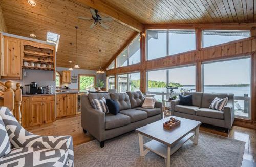 Tobermory House | Grotto Escape Unwind at Cameron Lakehouse