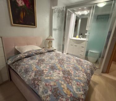 Agra Bed & Breakfast | Grotto Flora B&B Chambres de charme