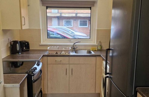 Leicester Apartment | Ground 1 Bed Flat with a Garden