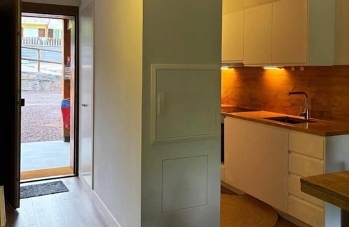 Estavar Apartment | Ground Ffloor 2 rooms 5 Pax, Pool, Private Garden & Fireplace