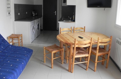 Saint-Jean-de-Marsacq Apartment | GROUND FLOOR APARTMENT