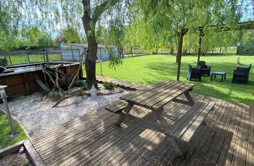 Saint-Amand-les-Eaux Apartment | Ground-floor studio 700 metres from the spa