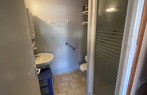 Saint-Amand-les-Eaux Apartment | Ground-floor studio 700 metres from the spa