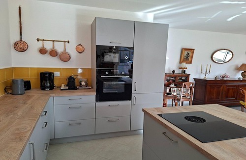 Plestin-les-Greves House | Ground floor holiday home in Plestin des Grèves