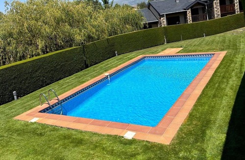 Osseja Apartment | Ground Floor 1 room Pool, Fireplace & Private Garden