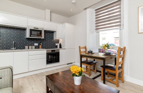 Aberdeen West End Apartment | Ground Floor - Albyn Area