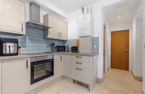 Loughborough Apartment | Ground Floor Apartment with Courtyard