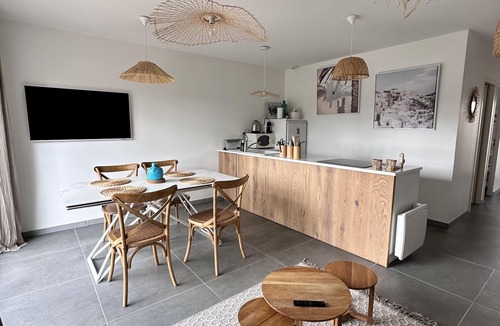 Les Attaques Apartment | Ground floor apartment for 4 people with garden