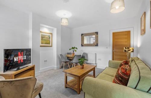 Loughborough Apartment | Ground Floor Apartment with Courtyard