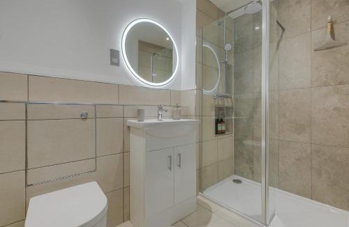 Loughborough Apartment | Ground Floor Apartment with Courtyard