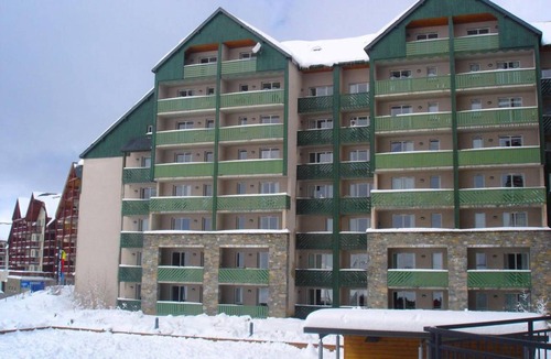 Peyragudes Apartment | Ground floor, balcony, tv, ski locker, 35m², Peyragudes