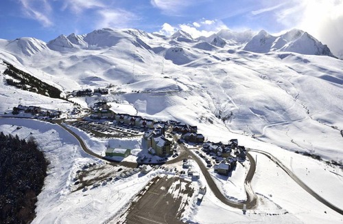 Peyragudes Apartment | Ground floor, balcony, tv, ski locker, 28m², Peyragudes