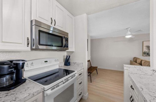 Townsite Condo | Ground floor condo with grassy area, quick Beach Access, G33 North Coast Village