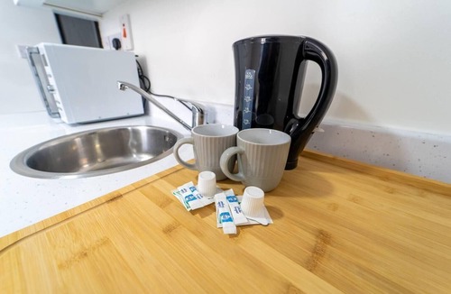 Selly Oak Apartment | Ground floor cosy studio!