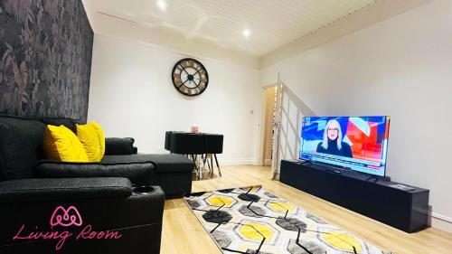 Cowdenbeath Apartment | Ground Floor Entire Apartment Self Checkin