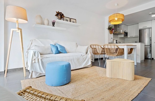 Roques Daurades Apartment | Ground floor with private garden 1min beach