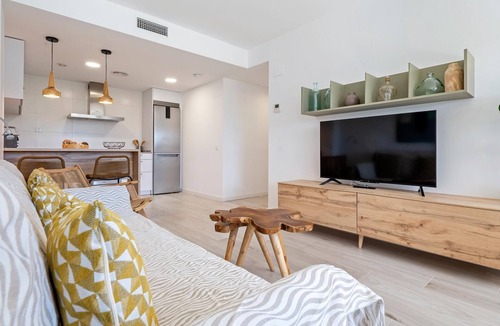 Roques Daurades Apartment | Ground floor with private garden 1min beach