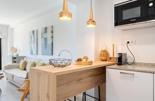 Roques Daurades Apartment | Ground floor with private garden 1min beach