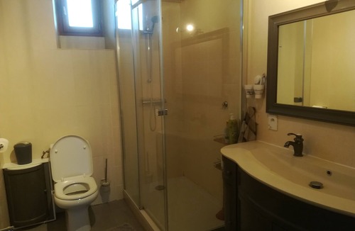 Lus-la-Croix-Haute Apartment | Ground floor apartment in stone house