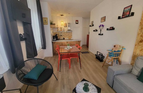 Gare Apartment | Ground floor in the heart of downtown Calais