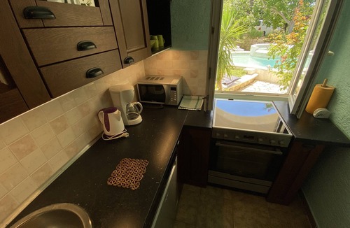 Supetarska Draga Apartment | Ground floor in Villa Agata with sauna, near sandy beaches