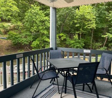 Osage Beach Apartment | Ground Floor! Lakefront! Pool! ! Convenient Fishing! STAIRS OPTIONAL!