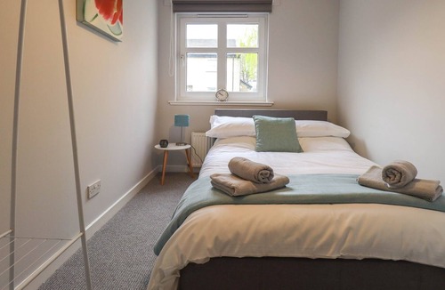 Paisley Apartment | Ground Floor Main Door Apartment with Parking