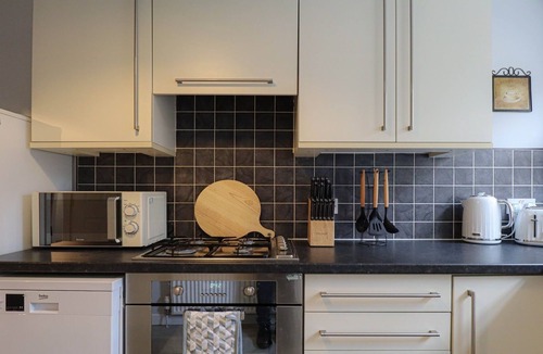 Paisley Apartment | Ground Floor Main Door Apartment with Parking