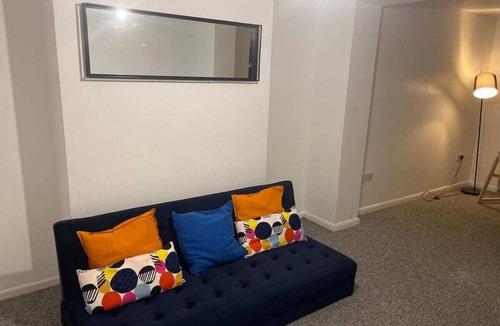 Reading Apartment | Ground-floor Maisonette