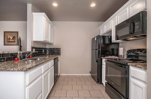 Central Oklahoma City Condo | Ground Floor - Spacious 2 Bed - Reserved Parking
