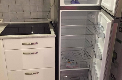 Neris-les-Bains Apartment | ground-floor studio opposite the spa