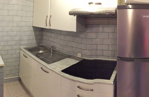 Neris-les-Bains Apartment | ground-floor studio opposite the spa