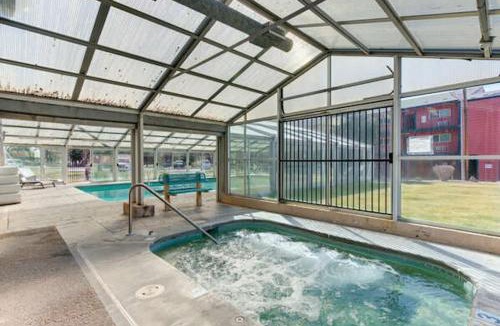 Bend House | Ground Floor Studio On The Riverfront