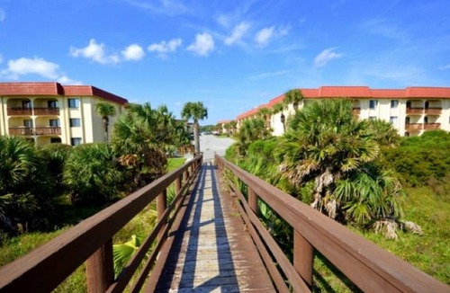 St. Augustine Beach Condo | Ground Floor Condo Oceanfront Complex Hot Tub & Pools steps away