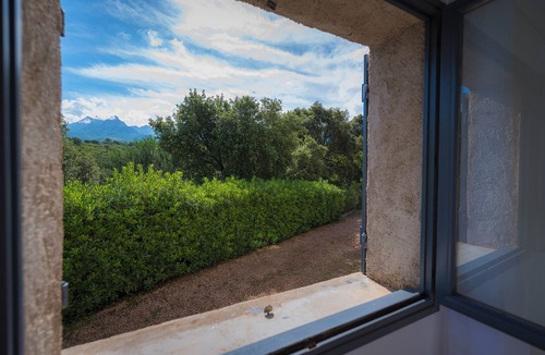 Peri Apartment | Ground floor with private garage