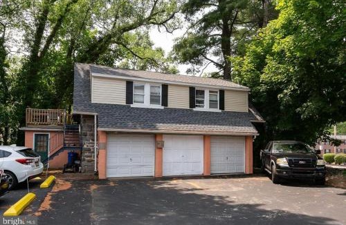Bryn Mawr Apartment | Ground-Level 2B2B Apt in Bryn Mawr w Parking