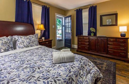 Bryn Mawr Apartment | Ground-Level 2B2B Apt in Bryn Mawr w Parking