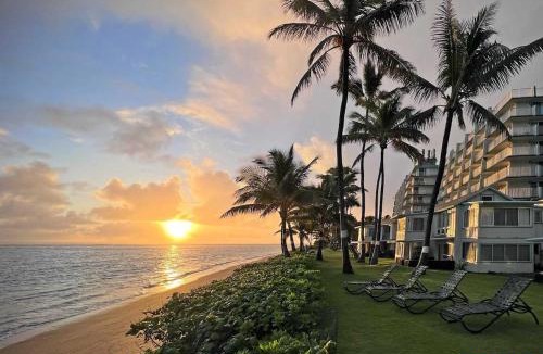 Punaluu Apartment | Ground Level Beachfront Studio