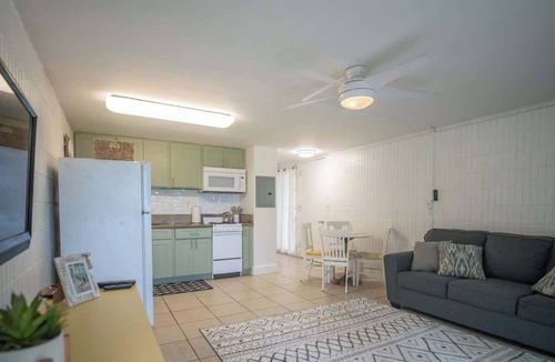 Punaluu Apartment | Ground Level Beachfront Studio