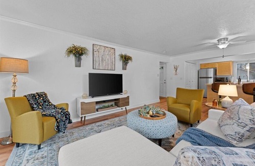 Cedar Mill Condo | Ground Level Condo by Sunset High School