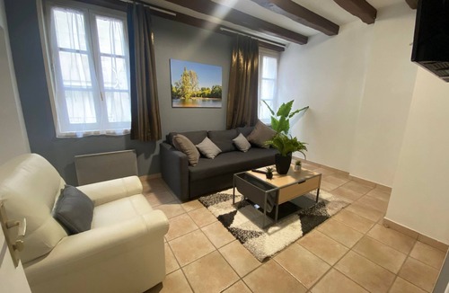 Azay-le-Rideau House | Group accommodation in the center of Azay le Rideau