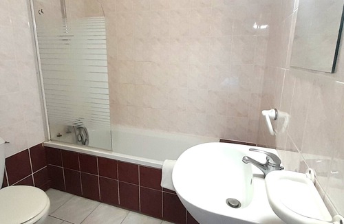 Villandry Apartment | Group accommodation in Villandry with terrace