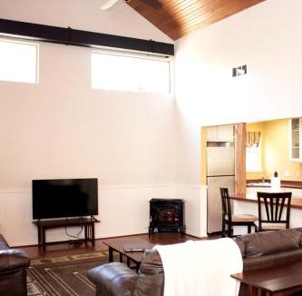 La Grange House | Group Cabin with Kayaks and Foosball Table in La Grange, Texas