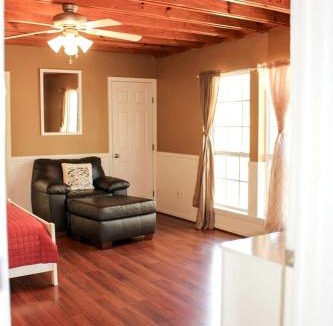La Grange House | Group Cabin with Kayaks and Foosball Table in La Grange, Texas