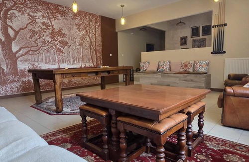 Louchy-Montfand Cottage | Group Cottage up to 36 People, Garden and Wifi