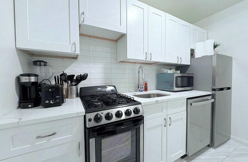 Bloomingdale Apartment | Group Friendly 2BR/2BA UWS Duplex