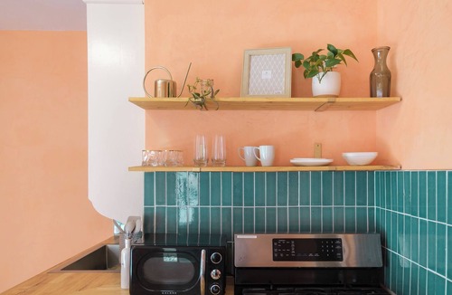 Dayton House | Group-Friendly 4BR/3.5BA/2 Kitchens + Private Homes Side-by-Side Sleeps 10