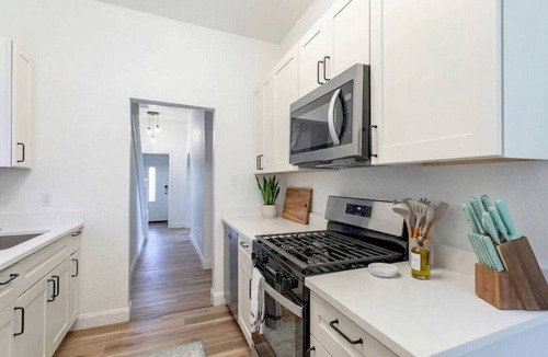 Mount Washington House | Group Friendly 4BR, 3 King Beds w/Parking!